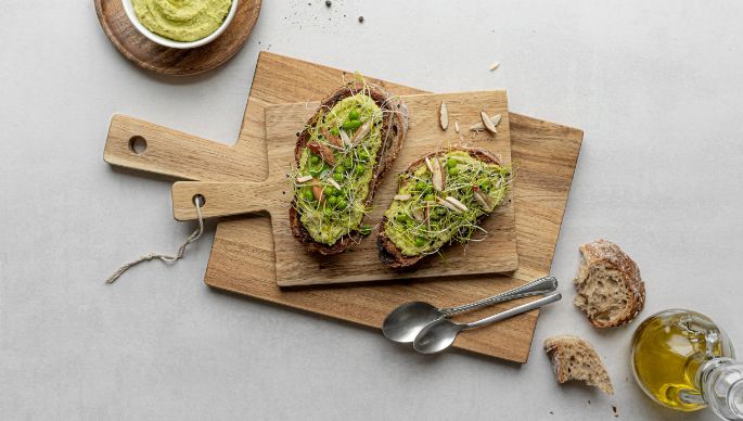 beleaf-global-recipes-stage-erbsencrostini